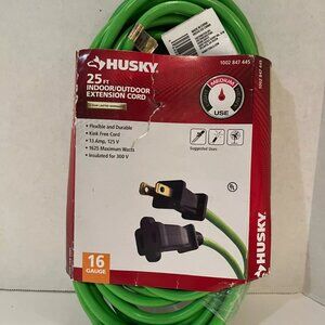Husky 25 ft Indoor/Outdoor Extension Cord 16 Gauge, Green, Unused